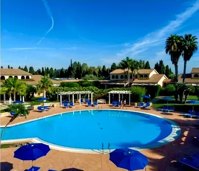 Piscina di Lantana Resort 1Bed Apartment Beach Pool & Balcony o nelle vicinanze