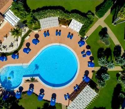 Piscina di Lantana Resort 1Bed Apartment Beach Pool & Balcony o nelle vicinanze