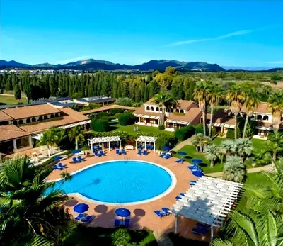Piscina di Lantana Resort 1Bed Apartment Beach Pool & Balcony o nelle vicinanze