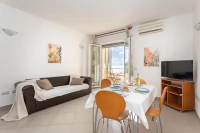 TV o dispositivi per l'intrattenimento presso Casa Serena - Beautiful sea view with pool