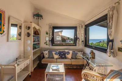 Area soggiorno di Zenith villa within walking distance of the sea