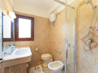 Bagno di Apartment Baia delle Palme-3 by Interhome