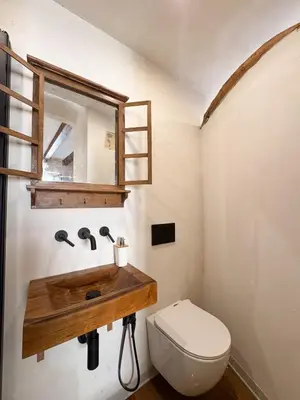 Bagno di Kalma Elephant Tower Guardians House - Historic Stay at Old Town