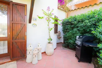 Giardino di Villa Gioia Tranquil Hideaway Beach Cottage