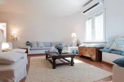 Letto o letti in una camera di Villa Gioia Tranquil Hideaway Beach Cottage