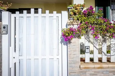 Giardino di GuestHost - Relax & Fun Home between sea & city