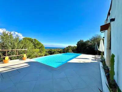 Piscina di Villa Paola With Swimming Pool o nelle vicinanze