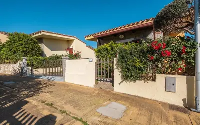 Giardino di Villa in Residence a 5 minuti dal mare e centro paese- Privacy e relax