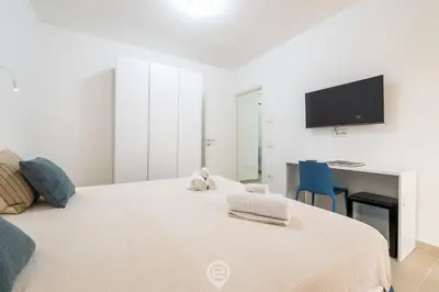 TV o dispositivi per l'intrattenimento presso Coru e Mari Appartamenti - Baia
