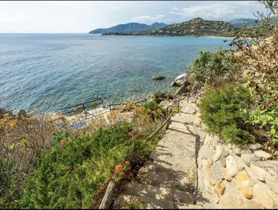 Paesaggio naturale nelle vicinanze della villa