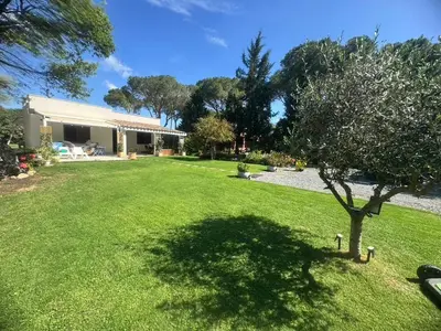 Giardino di Villa Maya with Garden 1000m to 300m from the sea in PULA