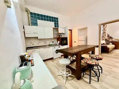 Cucina o angolo cottura di Sisters Guesthouse Cagliari Centro