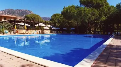 Piscina di Seaside Villa Near the Beach, Garden & BBQ o nelle vicinanze