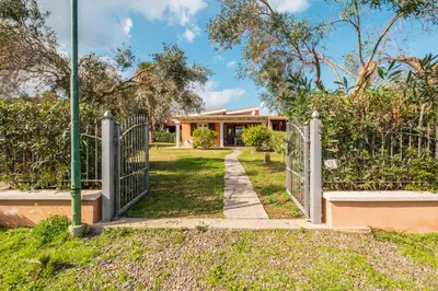 Giardino di Dreamy Villa - Elegante a 3 minuti a piedi dal Mare- wi-fi e parcheggio privato