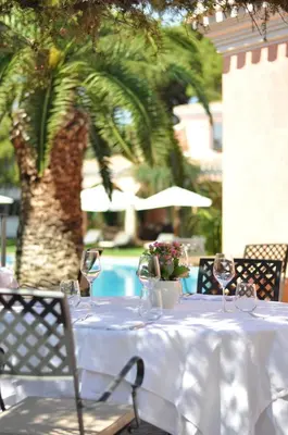 Piscina di Hotel Cala Caterina - Relaxing Escape o nelle vicinanze