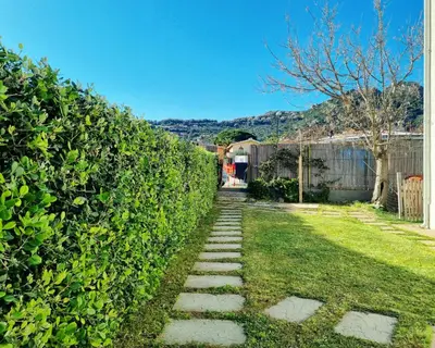 Paesaggio naturale nelle vicinanze della villa