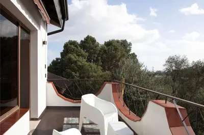 Balcone o terrazza di Villa immersa nel verde vicino Cagliari Mare Natura Relax