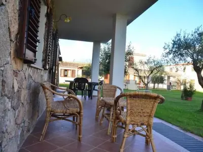 Giardino di Apartment Wohnung Mirto by Interhome