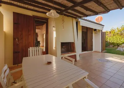 Patio o area all'aperto di Villa Elena 200m from the beach