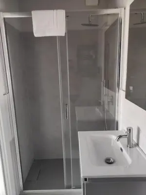 Bagno di Stefy House - Apartment in Cagliari- super Balcony