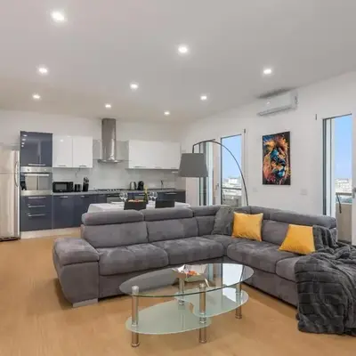 Casa Bloom - Penthouse city-center view & Free Parking