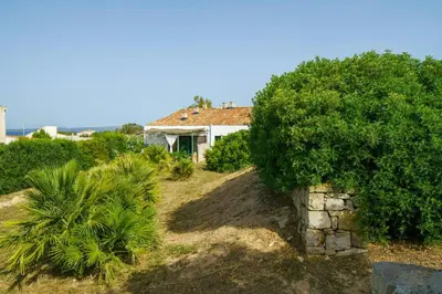 Giardino di Cottage Near Sandy Beaches In Cova