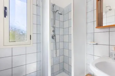 Bagno di GuestHost - Cozy Flat with Terrace by the Sea