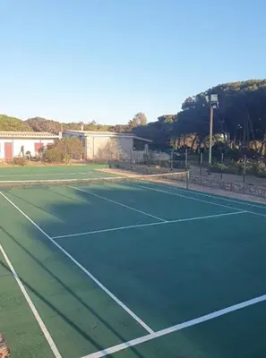 Attività di tennis o squash presso la casa vacanze o nelle vicinanze