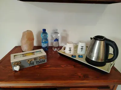 Set per la preparazione di tè e caffè presso La maison d'amour