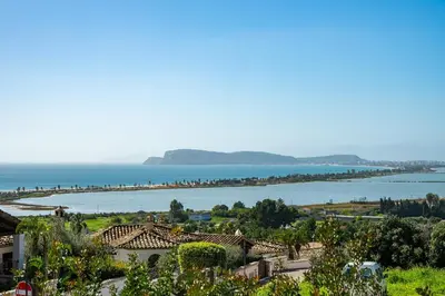 Paesaggio naturale nelle vicinanze della villa
