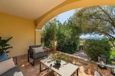 Paesaggio naturale nelle vicinanze della villa