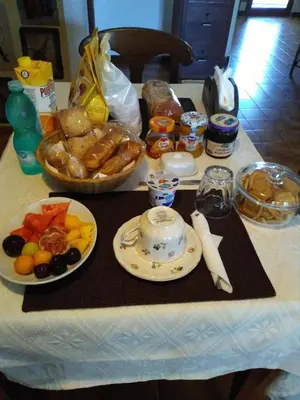Cibo presso la stanza in casa privata o nelle vicinanze
