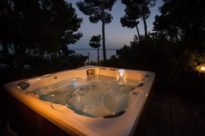Paesaggio naturale nelle vicinanze della villa