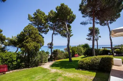 Paesaggio naturale nelle vicinanze della villa