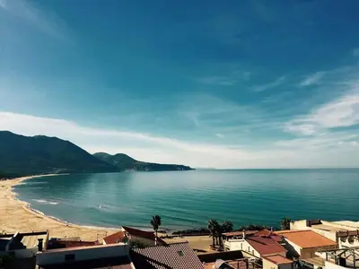 Paesaggio naturale nelle vicinanze della villa