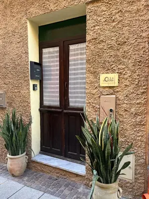 Facciata o entrata di Casa Victoria IUN Q5032