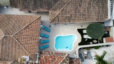 Piscina di Casa Sinzias con piscina 9 posti letto o nelle vicinanze