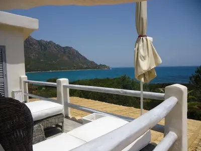 Paesaggio naturale nelle vicinanze della villa