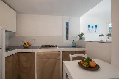 Cucina o angolo cottura di Sul Mare Sardegna Villa Eulimene