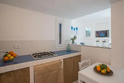 Cucina o angolo cottura di Sul Mare Sardegna Villa Eulimene