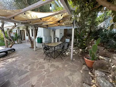 Patio o area all'aperto di Villetta Calasetta intera casa vacanze
