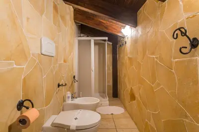 Bagno di Affittacamere Shardana
