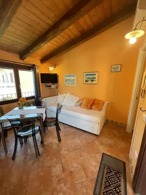 Area soggiorno di casa ursula a 800 m dal mare