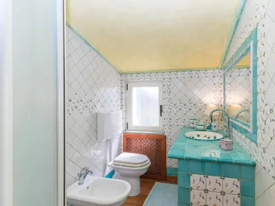 Bagno di Villa Surphinia by Interhome