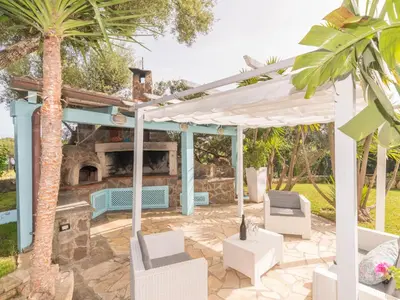 Piscina di Villa Surphinia by Interhome o nelle vicinanze