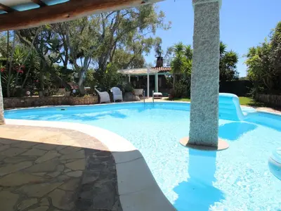 Piscina di Villa Surphinia by Interhome o nelle vicinanze