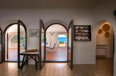 Paesaggio naturale nelle vicinanze della villa