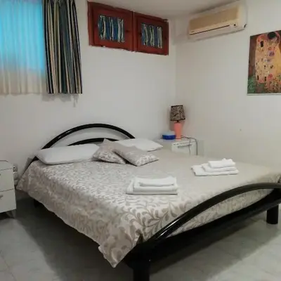 Viniola Apartment