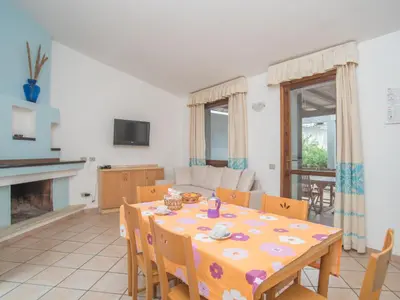 TV o dispositivi per l'intrattenimento presso Holiday Home Residence Delphino - REI253 by Interhome