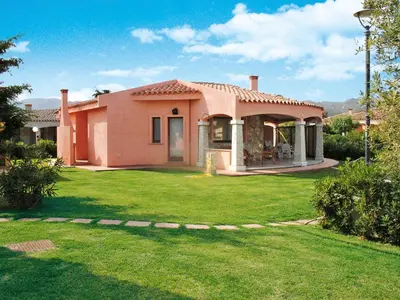 Giardino di Holiday Home Rei Sole - REI301 by Interhome
